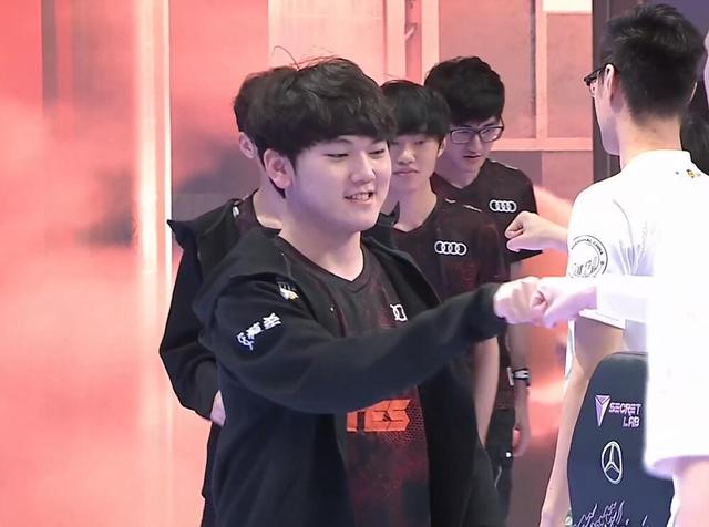 LCK国宝级上单S11将来LPL？转会期每天都有新瓜吃